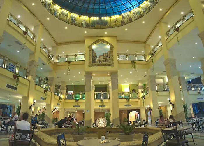 Sunny Days El Palacio & 4*